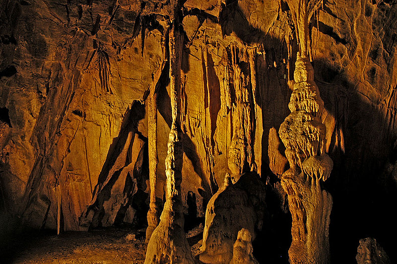 Var Barlang. Пещера Замок. Венгрия